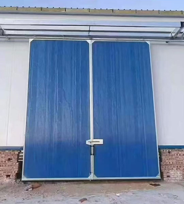 喀什工业门在大型仓储物流通道中的应用实例