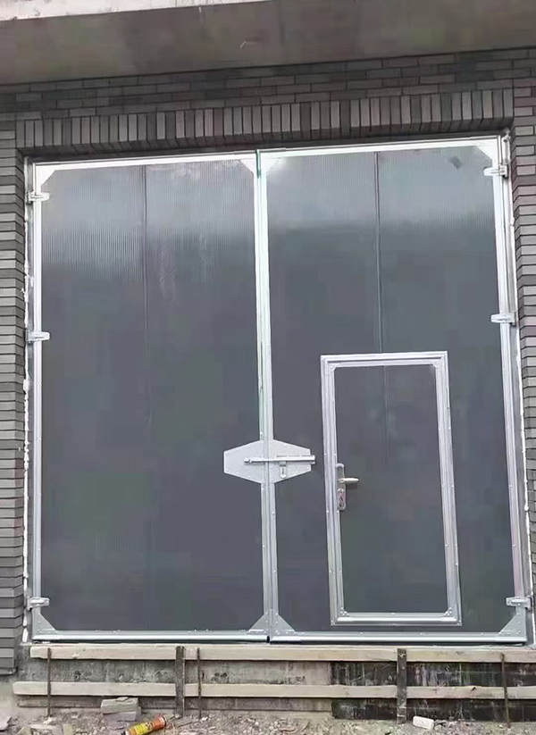 喀什工业平开门在大型设备制造车间的应用实例