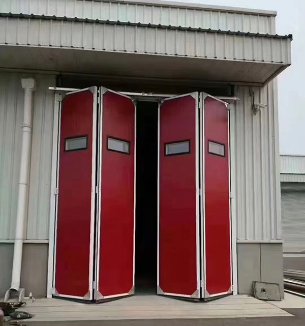 喀什工业折叠门在大型装配车间出入口的应用实例