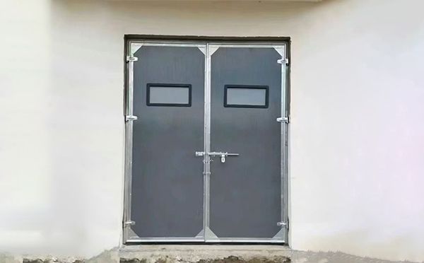 喀什工业门在高温作业区域的运行表现